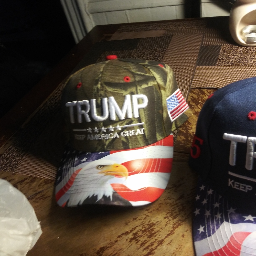 TRUMP. BASEBALL CAPS - Picture 2 of 5
